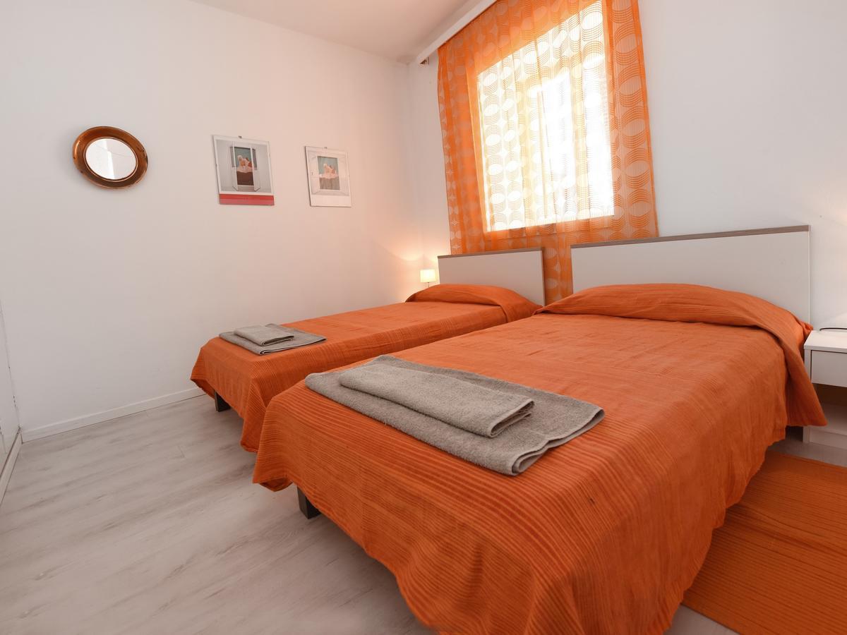 Apartment Andrea Old Town Porec Esterno foto